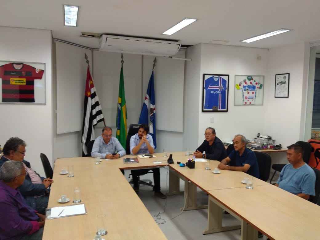 Prefeito Guti e Sindicato estreitam laços de cooperação para resolver problemas das feiras livres